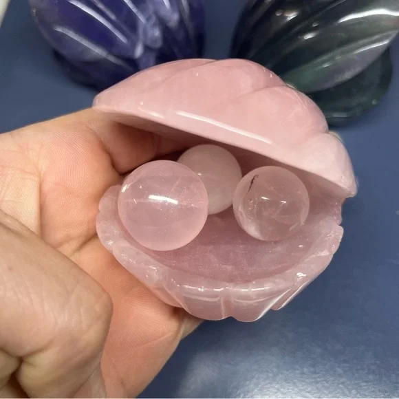 Fluorite Clamshell Carving - Picture 4 of 7